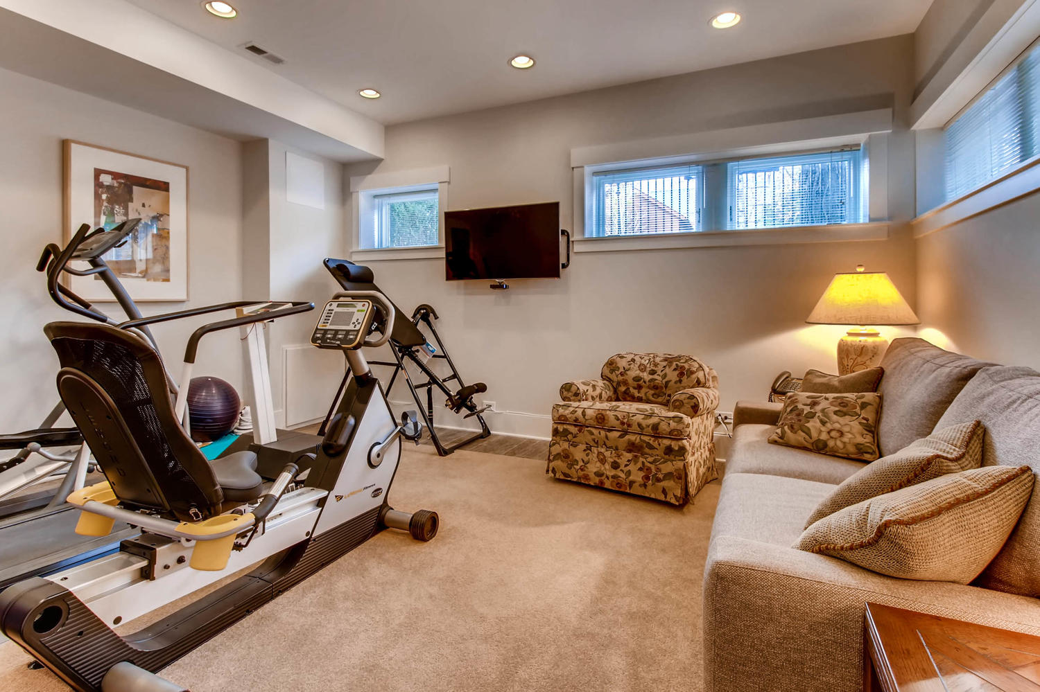 411 w eugenie st Chicago IL-large-024-22-Lower Level Exercise Room-1500x999-72dpi